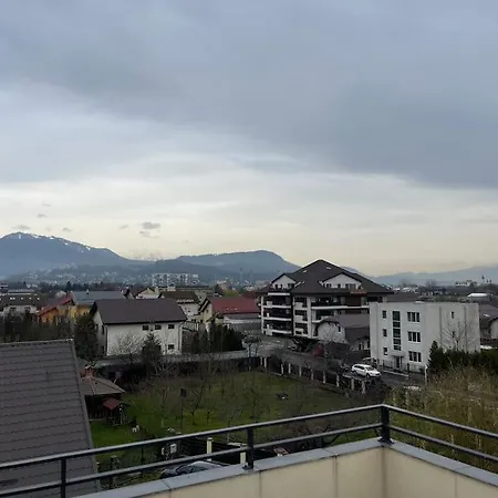 Appartement With Terrace & Mountain View In Tractorul Braşov